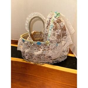 Vintage Wicker Baby Bassinet